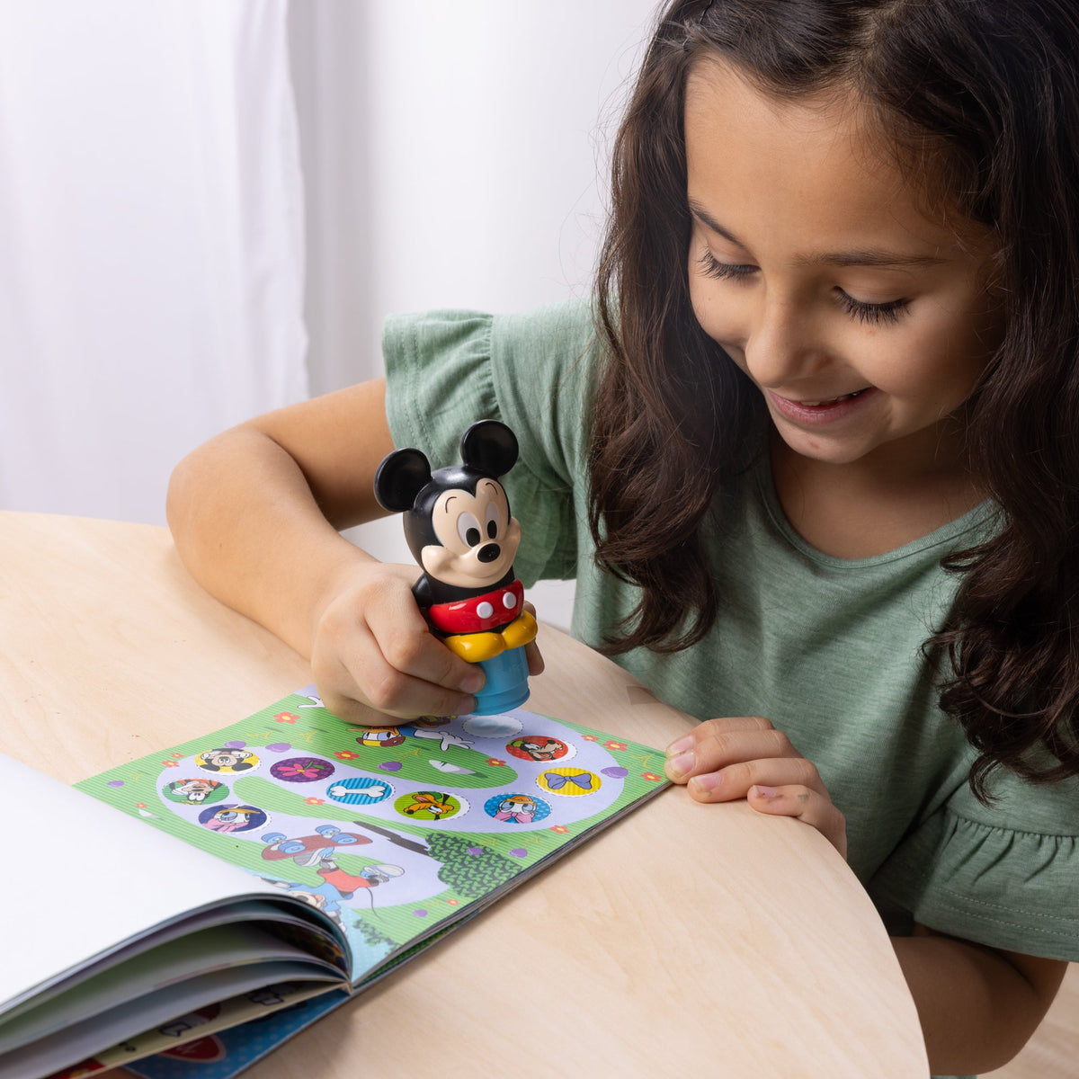 Sticker WOW! Activity Pad & Sticker Stamper - Disney's Mickey Mouse