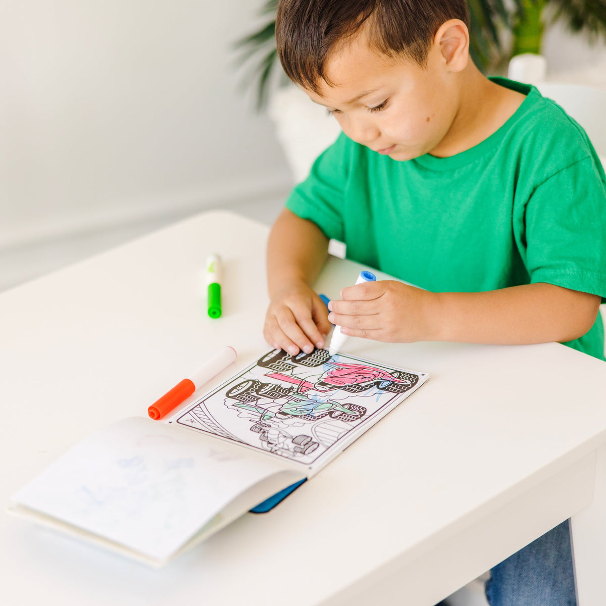 On The Go Magicolor Coloring Pad - Adventure