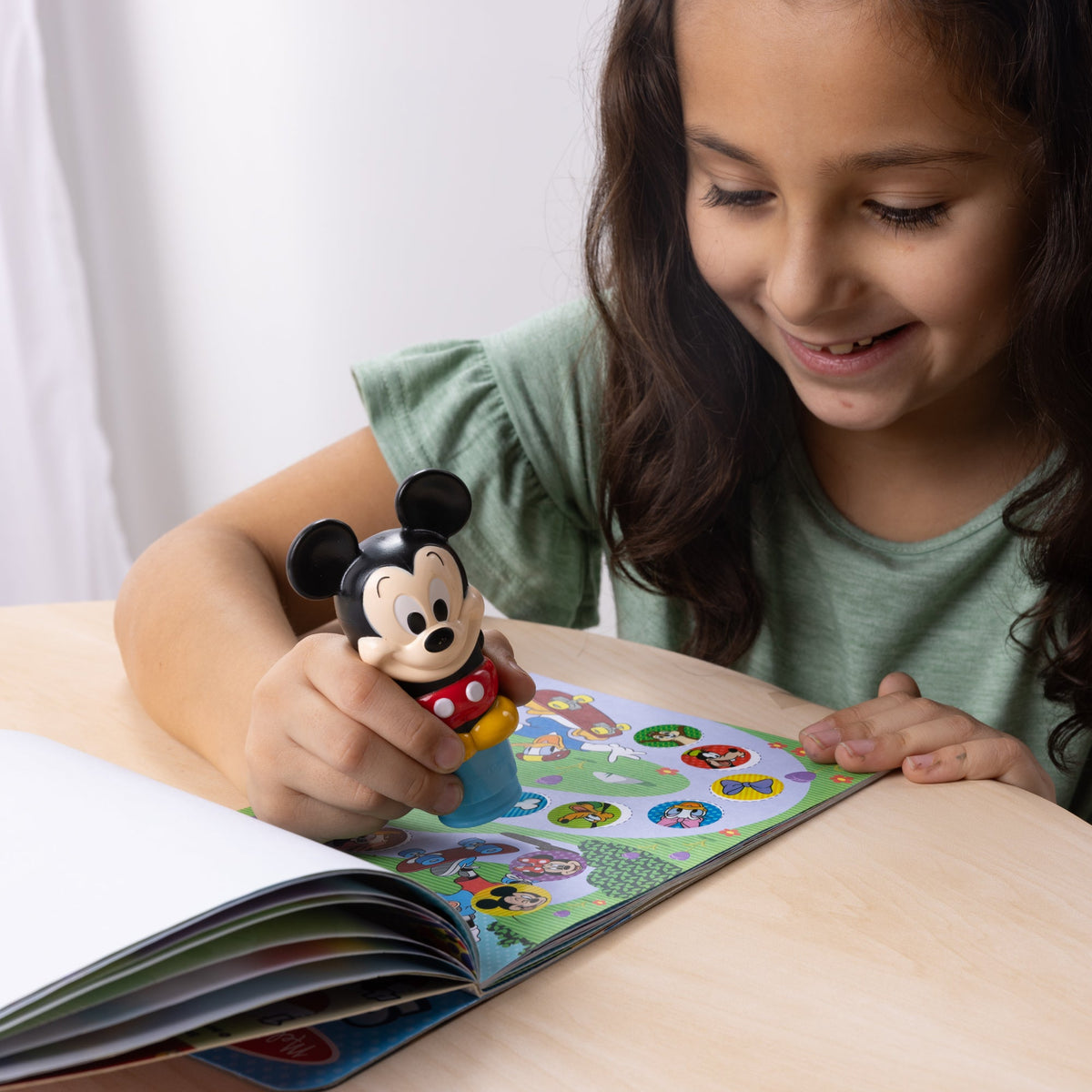 Sticker WOW! Activity Pad & Sticker Stamper - Disney's Mickey Mouse