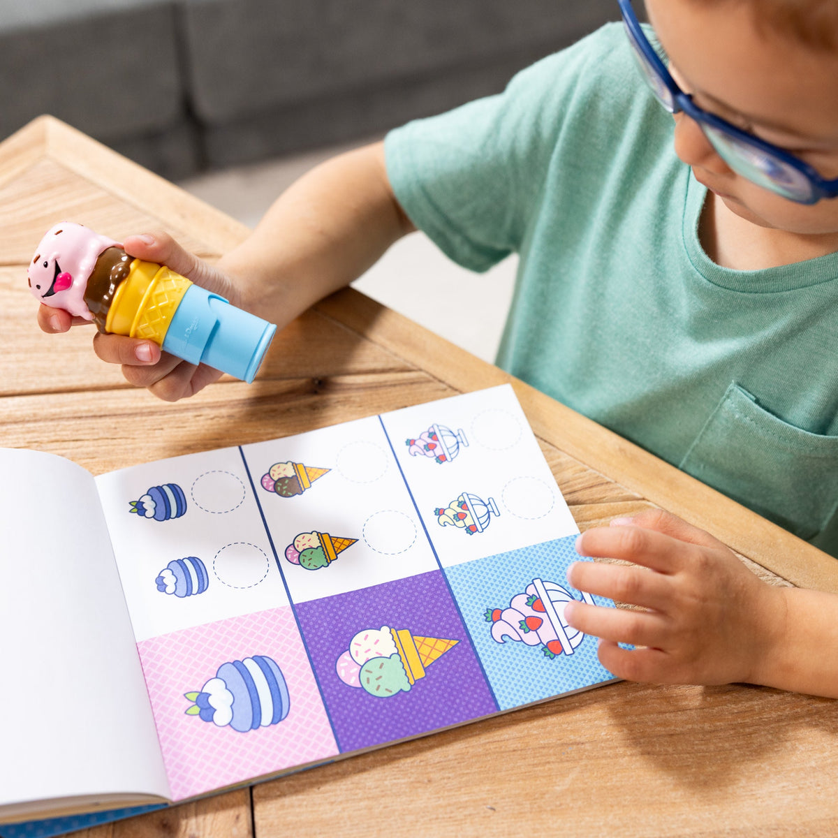 Sticker WOW!™ Activity Pad & Sticker Stamper - Ice Cream