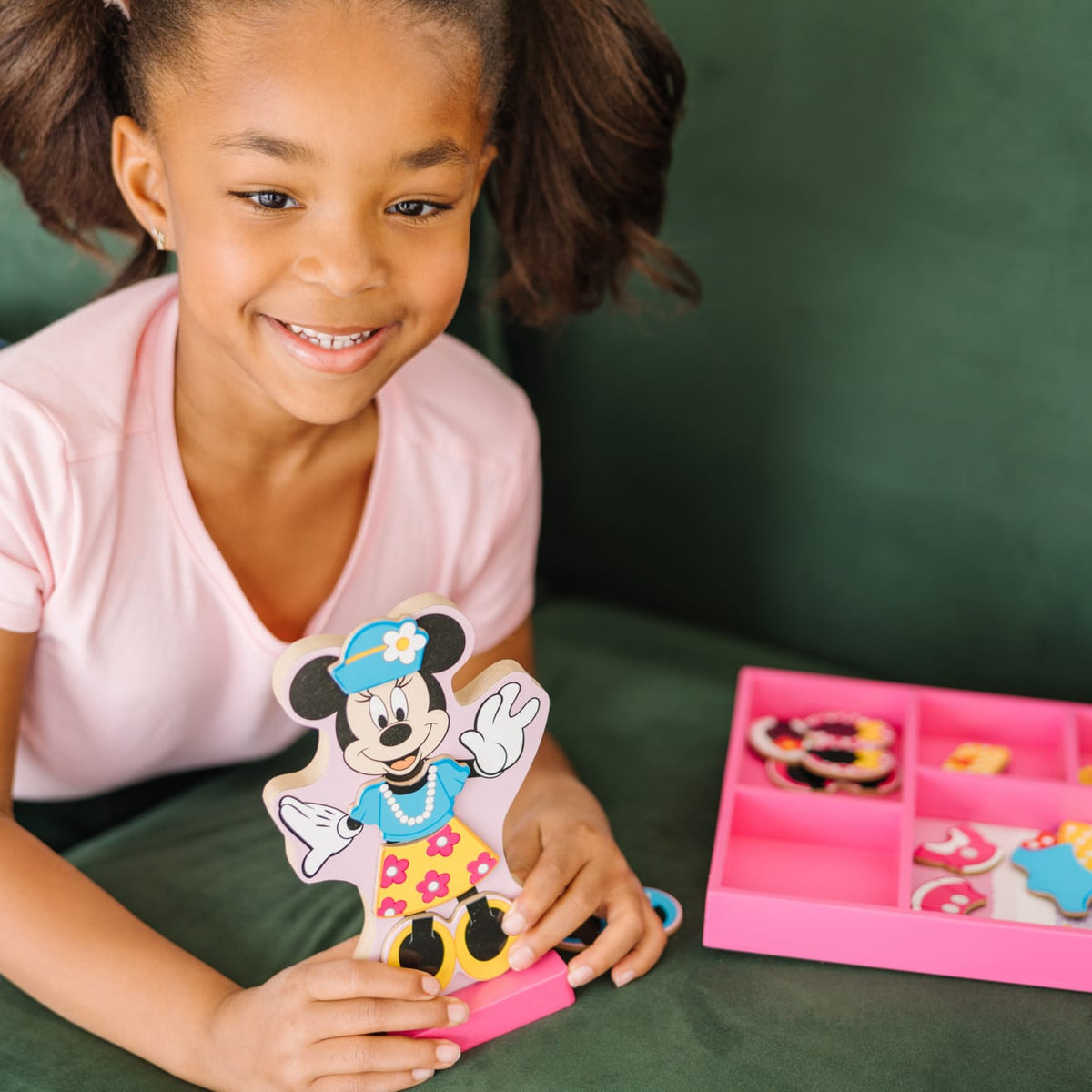 Disney Minnie Wooden Magnetic Dress-Up