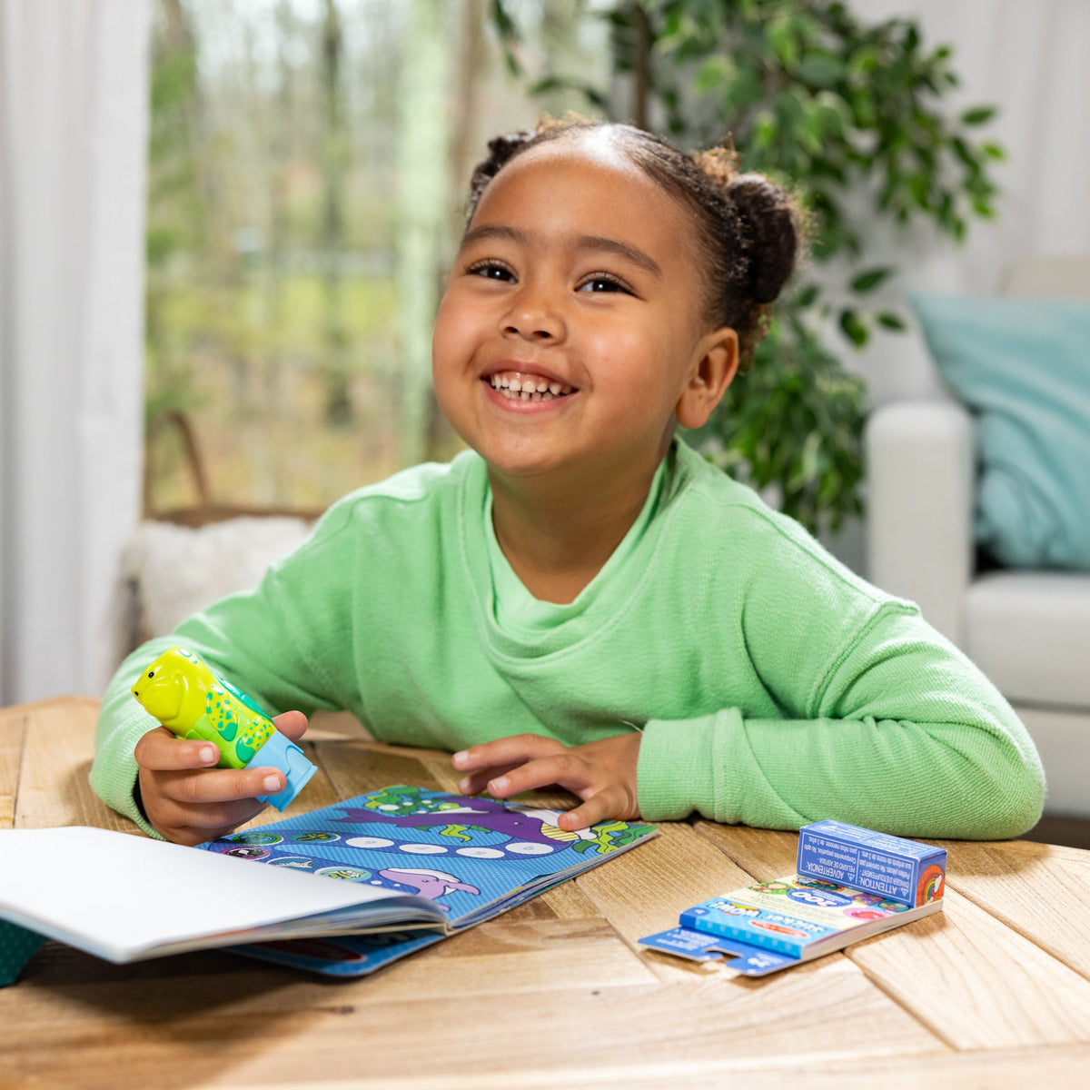 Sticker WOW!™ Sea Turtle Bundle: Activity Pad & Sticker Stamper + Mini Activity Pad and 200 Refill Stickers